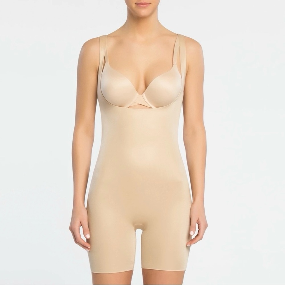 SPANX open-bust mid-thigh bodysuit in natural glam NWT size small
